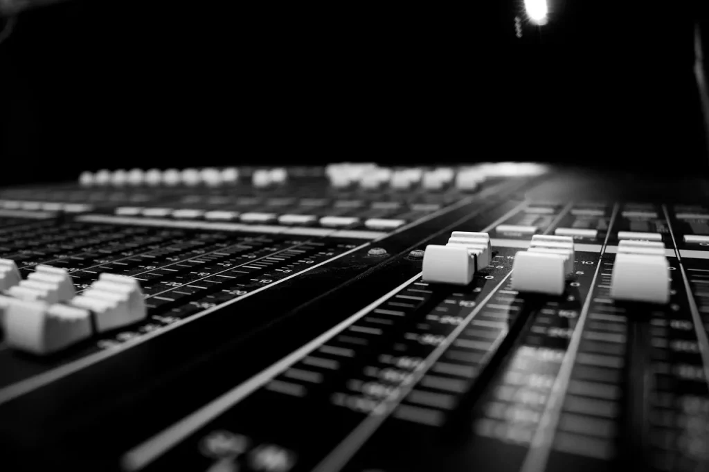 The role of music production in the evolution of pop/rock