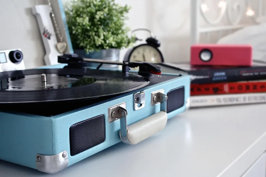 The Return of Vinyl in Pop/Rock Culture